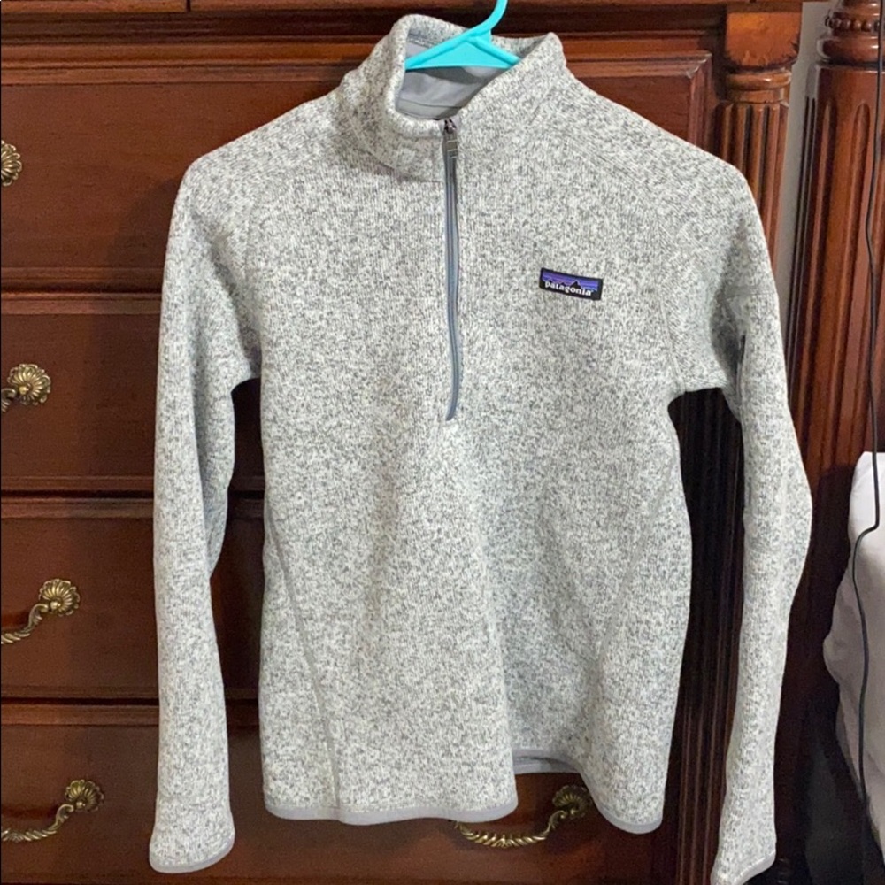 Women’s grey quarter zip Patagonia
